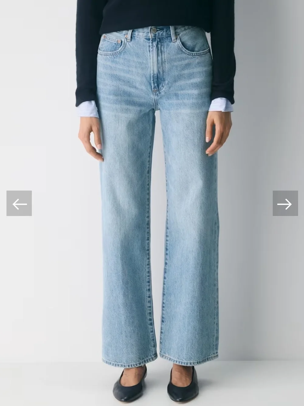 Aritzia's Denim Forum The Farrah Hi-Rise Wide | Blue Denim | Size 29 - Picture 2 of 11